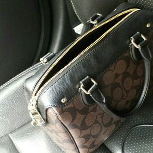 Meet your Posher, Joan