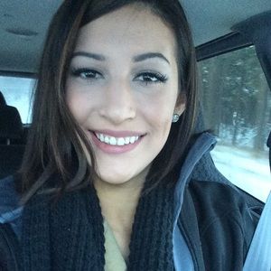 Meet your Posher, Kaci