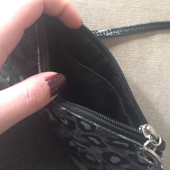 Cheetah Coach wristlet - Picture 3 of 4