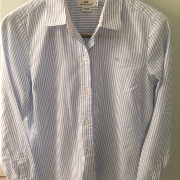 Vineyard Vines Oxford shirt. Size 6