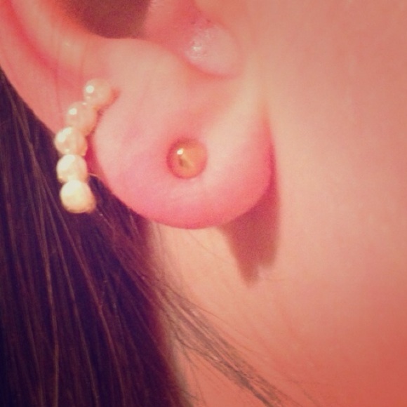 Rebecca Minkoff 2 Part Pearl Earring - Picture 4 of 4