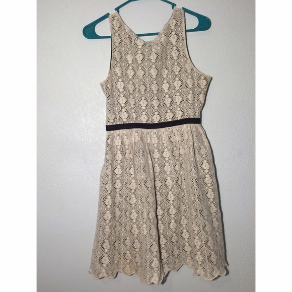 black&white flowered skater dress - Picture 2 of 4