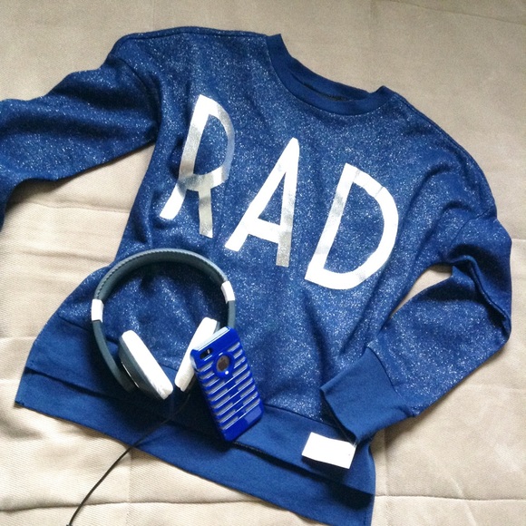 Tops - Sweatshirt