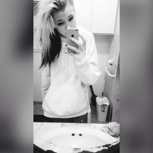 Meet your Posher, Chey