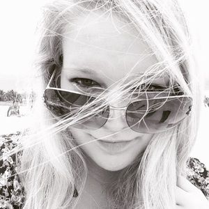 Meet your Posher, Jillian