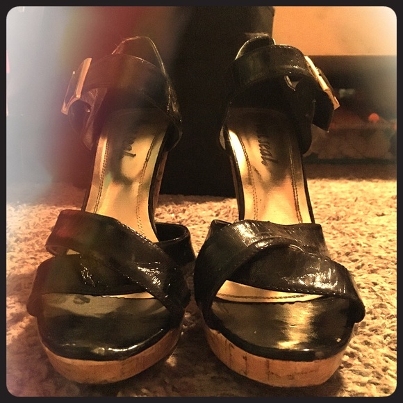 ❌SOLD❌Black scrappy heels