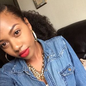 Meet your Posher, Cymone