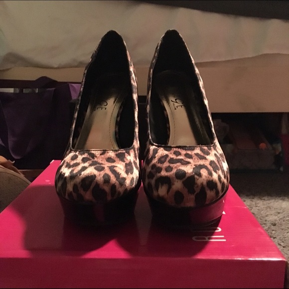 ❌SOLD❌Cheetah print pumps