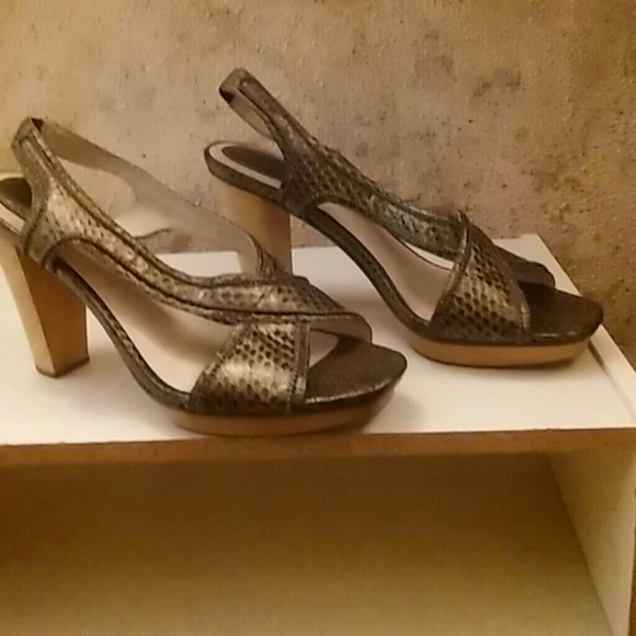 Frye genuine leather croc sandals