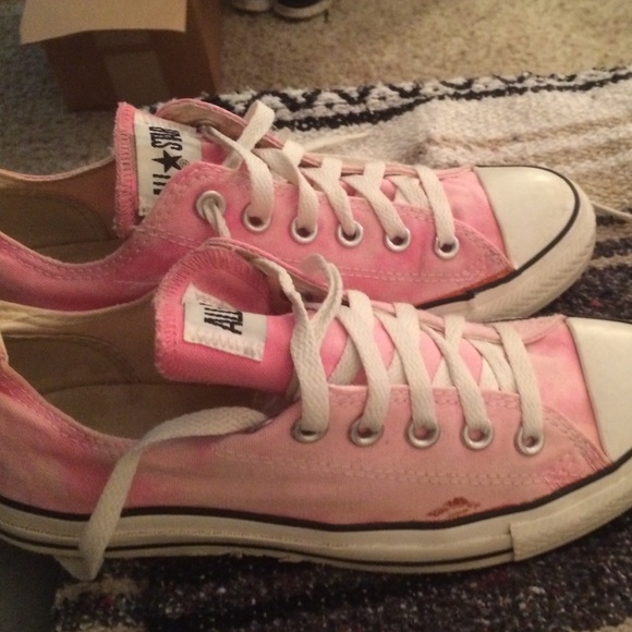 red converse bleached