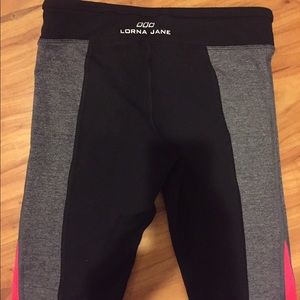 Lorna Jane yoga capri Small
