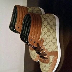 Gucci mens sneakers sold sold sold