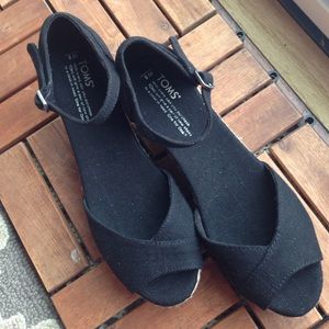 TOMS woven wedge, black, sandel