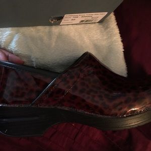 Professional Brown Tortoise Shell Dansko