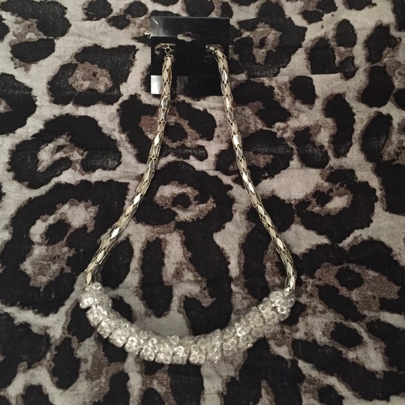 !!!!! SOLD!!!Stunning rhinestone necklace