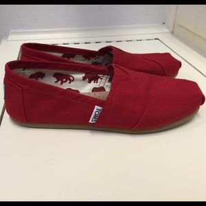 Red Toms