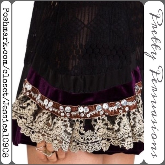 SOLD Free People Rare Bell Sleeve Lace Tunic - Picture 3 of 4