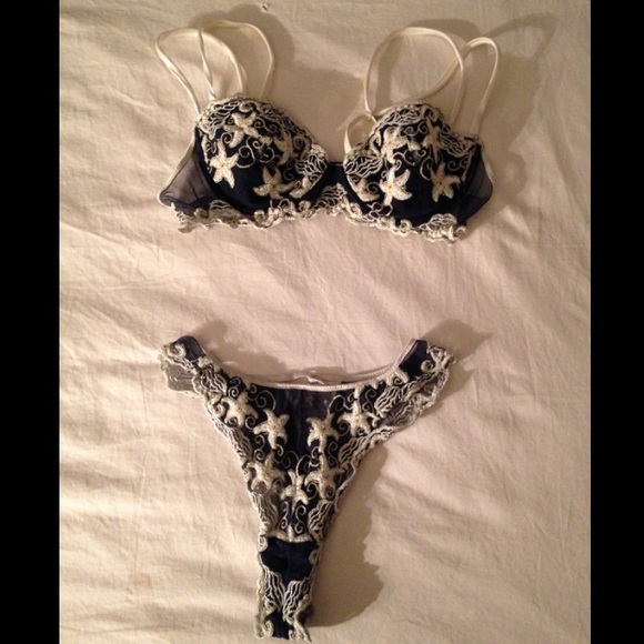 Bra and thong set