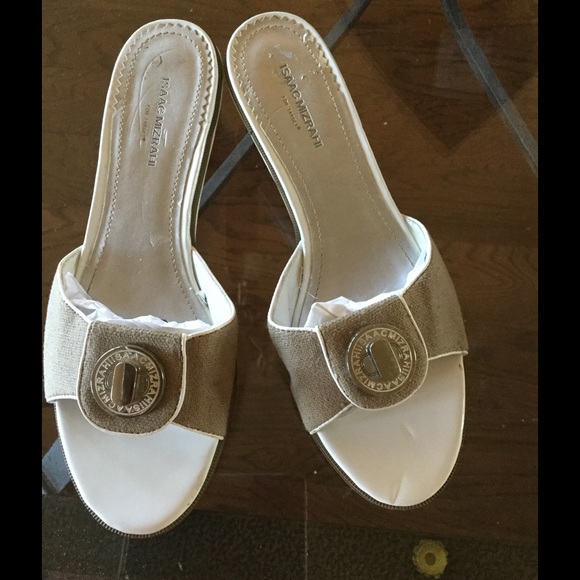 TAN SANDALS - ISAAC MIZRAHI FOR TARGET!