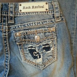 NWOT ROCK REVIVAL 27 BELLA CAPRI