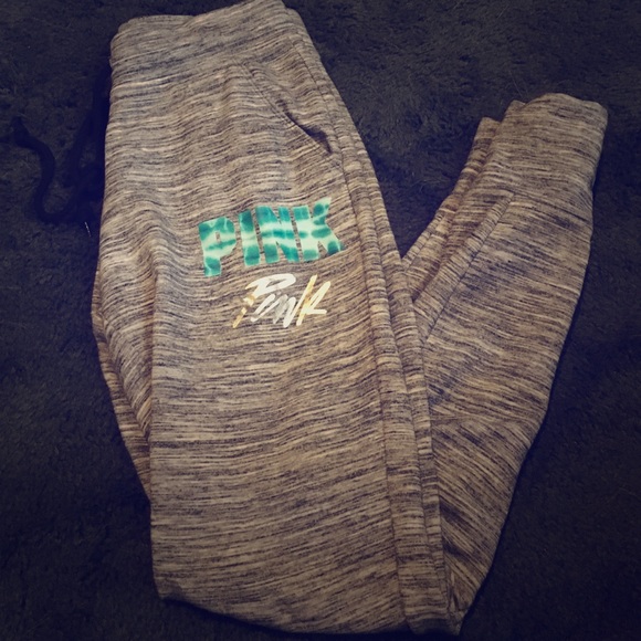 BNWT vs pink sweat pants