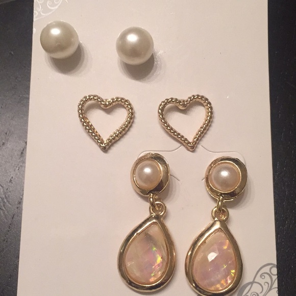 Brand new earring - Picture 1 of 1