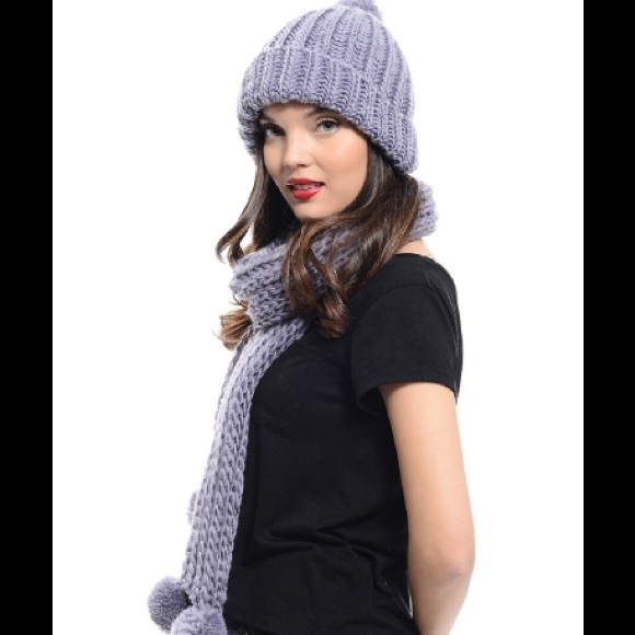 Gray Vegan Chunky Knit Scarf & Hat Set NWT - Picture 2 of 2
