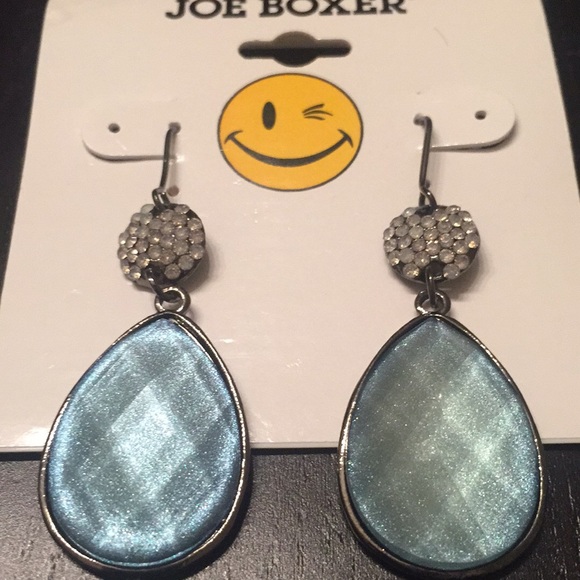 Earring - Picture 2 of 2