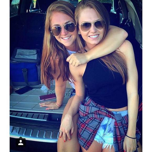 Meet your Posher, Alivia - Picture 1 of 1