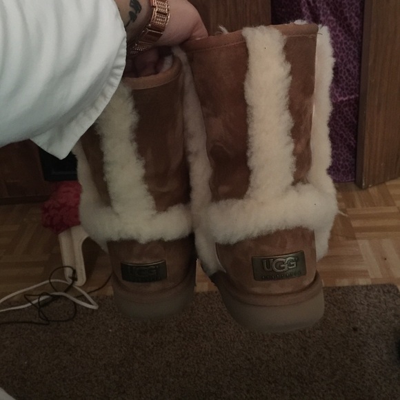 Brand new uggs with box .. !! Make an offer