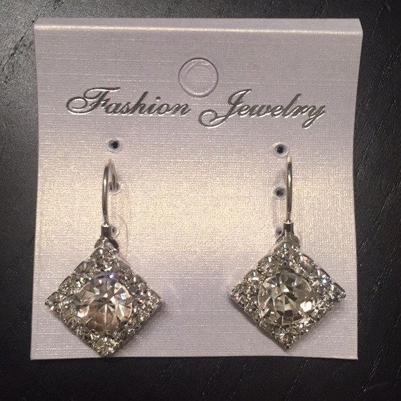 Earring - Picture 2 of 2