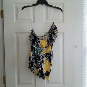 One strapped tank top