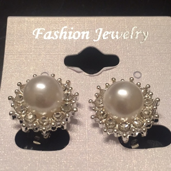 Earring - Picture 2 of 2