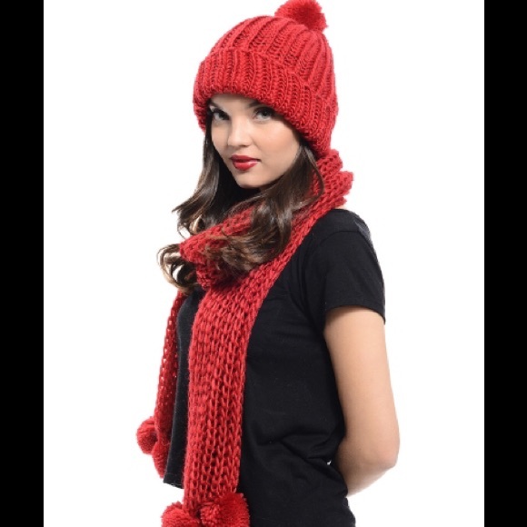Red Vegan Chunky Knit Scarf & Hat Set NWT - Picture 2 of 2