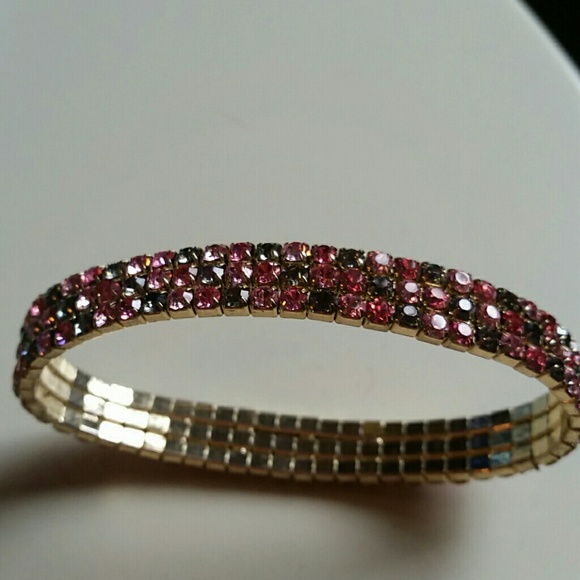 Stretchy rhinestone bracelet