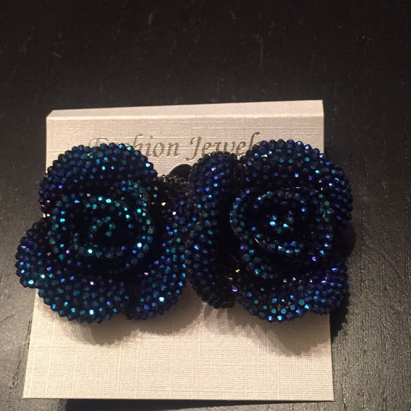 Earring - Picture 2 of 2