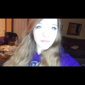 Meet your Posher, Kendra