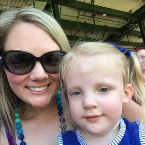 Meet your Posher, Kara