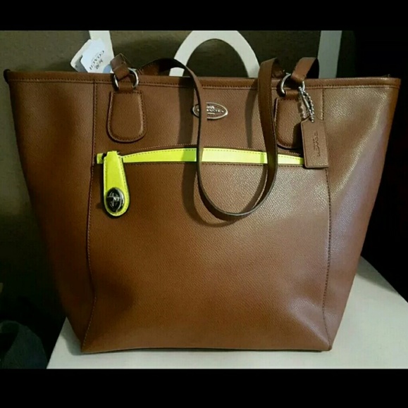 Coach Crossgrain Taxi Zip w/ Purse Tote Handbag