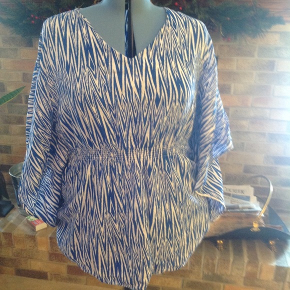 Blue and white poncho top 2X - Picture 1 of 4