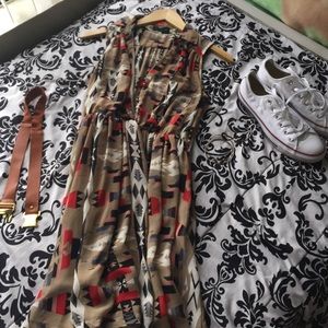 Native print collared dress ✨