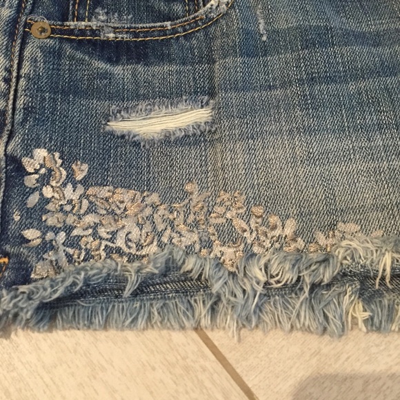 Abercrombie and Fitch Embellished Jean Shorts - Picture 3 of 3