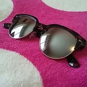 💕FREE Reflecting Sunglasses