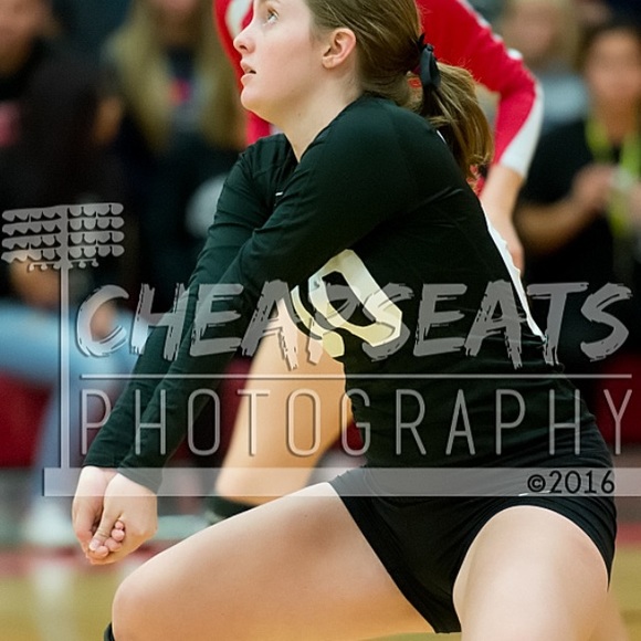 Meet your Posher, Megan - Picture 2 of 4