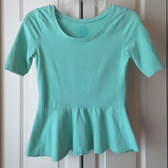 Sold on Facebook ‼️ SO Mint Green Peplum Top