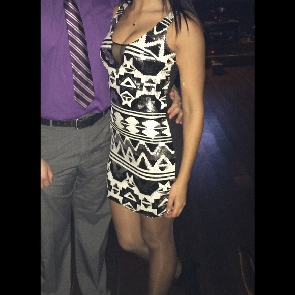 Sequence dress - Picture 2 of 2