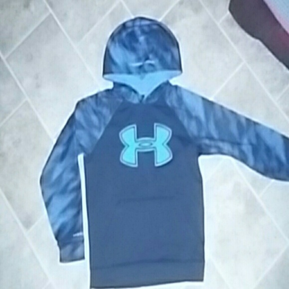 Youth SM/JP/P UNDER ARMOUR storm hoodie