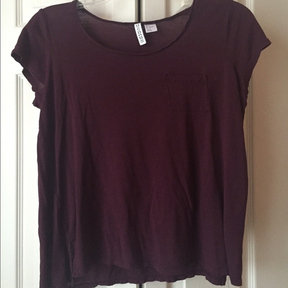 Sold on Facebook ‼️ Divided Maroon Pocket T-shirt