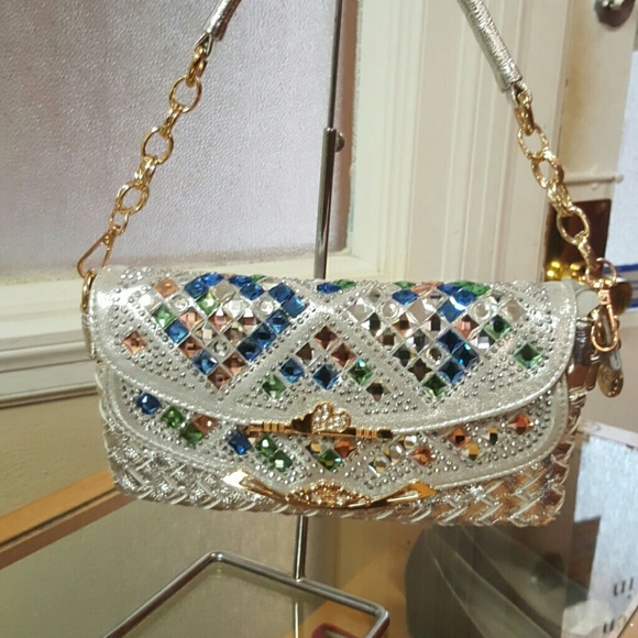 Meet your Posher, Mary - Picture 3 of 4