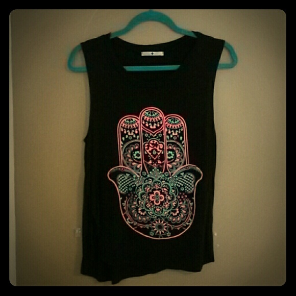 Hamsa Print Muscle Tee